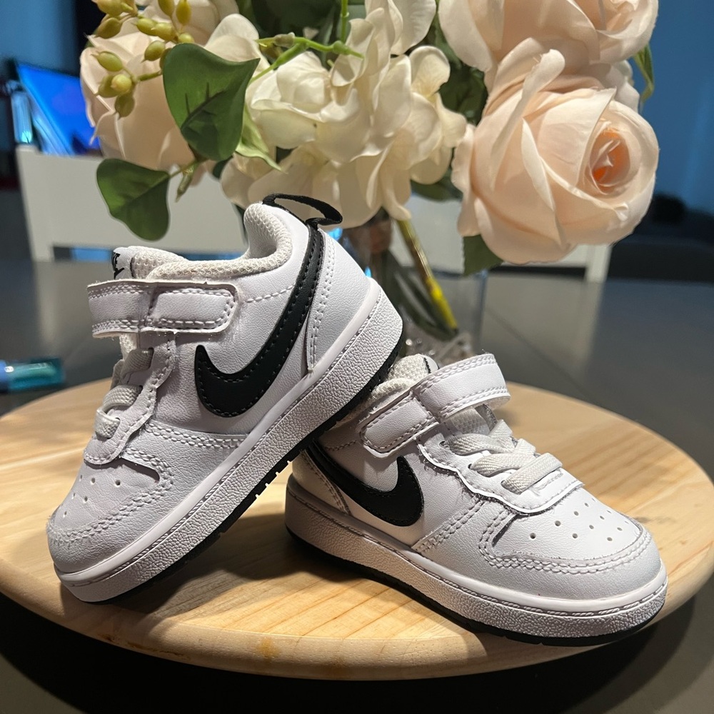 Nike Court Borough Low Recraft
Baby/Toddler Shoes size 5C